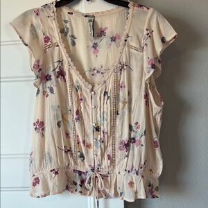 American Rag Floral Cream Women's Top